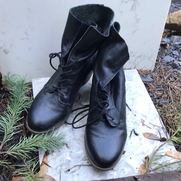 Steve Madden black boots - Picture 5 of 5